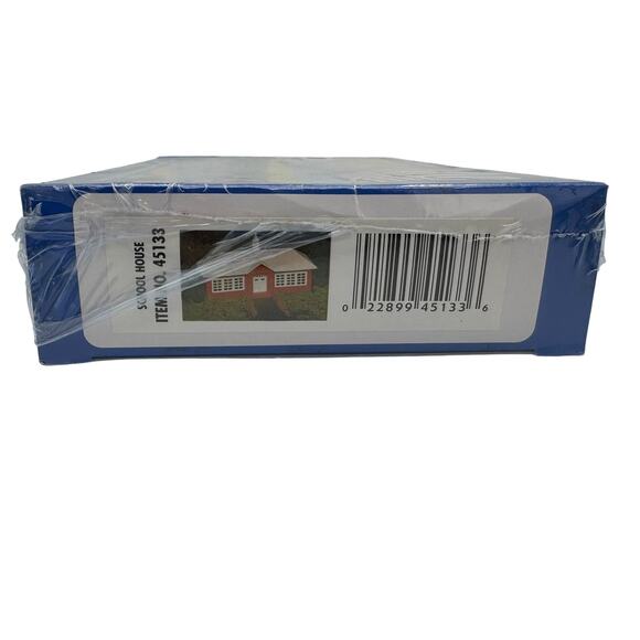 Plasticville USA School House Building Kit by Bachmann HO Scale Model 45133 - Picture 2 of 3